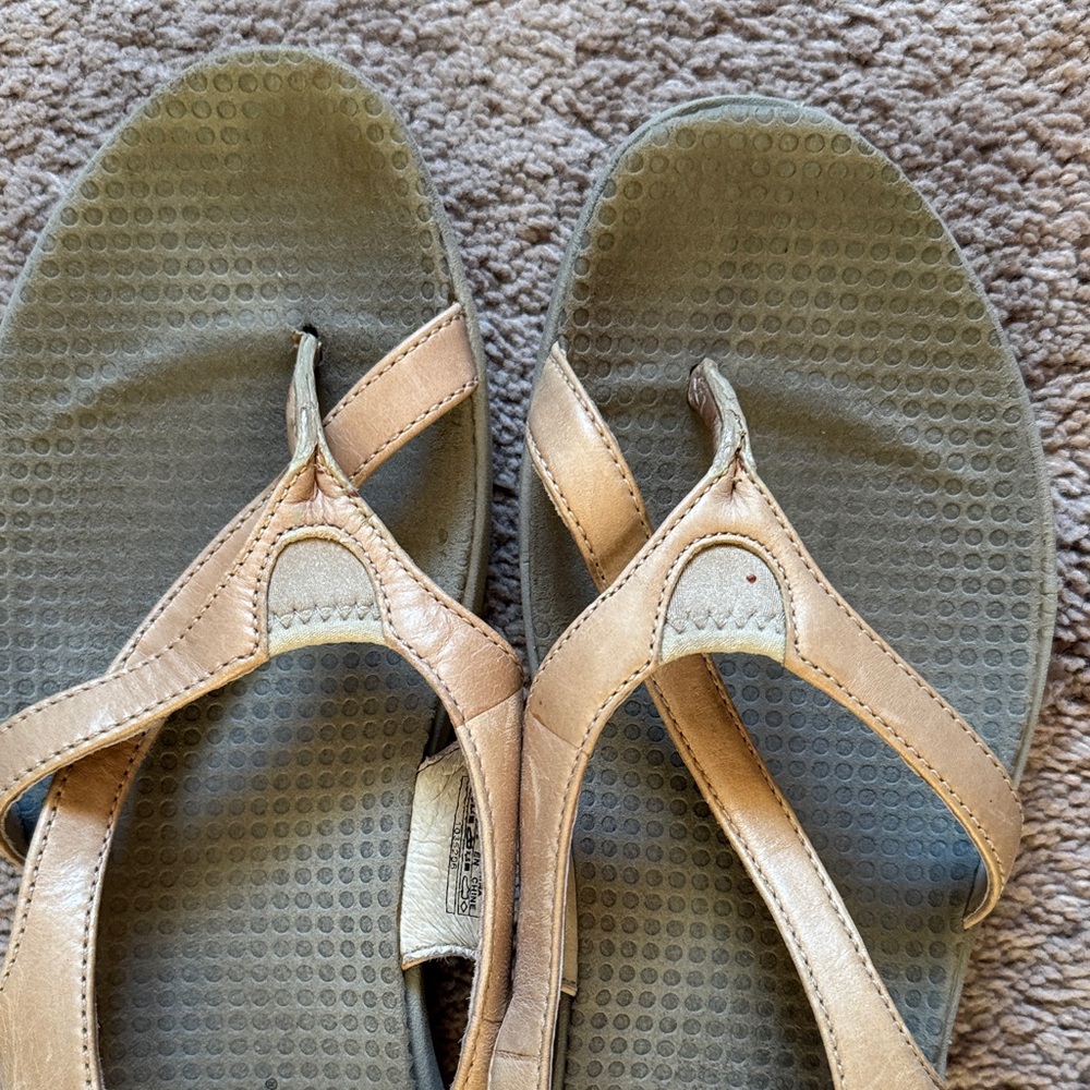 Merrell Women's Savannah Tan Thong Sandals. Size 8 - Picture 4 of 10